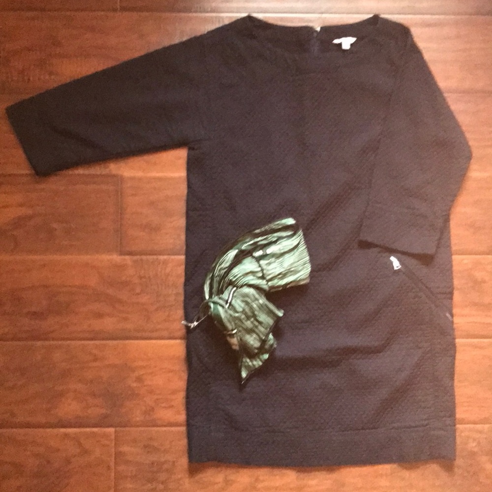 GAP QUILTED BOX DRESS